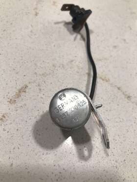 1237330125 Bosch 1968 Porsche 911 Ignition Condenser 02 171