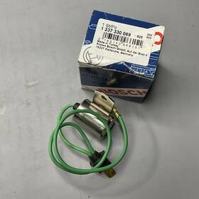 Seau-au993b-1237330069 Bosch Ignition Condenser For 1963-1970 Vw Beetle Campmobile Fastback 1237330069