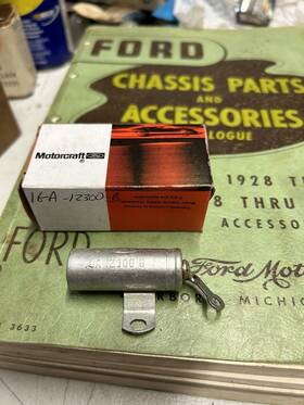 1ga-12300b Ford 1ga12300-b Nos 1942-48 V-8 Ignition Condenser 1942 1946 1947 1948 Script