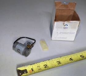 1960957 Gm Nos 62-72 Olds 63-75 Chevy Corvette Etc Condenser Radio Static Voltage Regulator