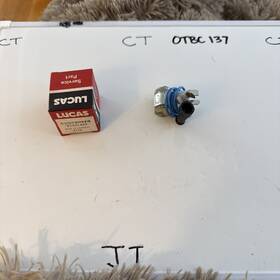 Lucas 21941425 1 Condenser Nos Oem Sold Individually