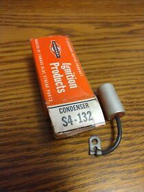 S4-132 Nos Standard Motor Products Condenser
