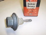 Nos Delco Vacuum Advance - 1958 & 60 Pontiac 1116136 / D1319. Fixed Price $45.00.