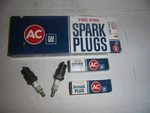 Nos Gm 83TS Green Ring Spark Plugs 5613064 Manufactured 1976 Fire SET8. Fixed Price $16.95.