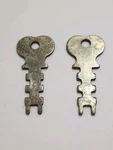 Vtg Clum Mfg Co # 2624 Flat Ignition Key, Only 1 Is Stamped, See Pics Free S&h. Fixed Price $22.00.