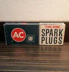 Nos Vintage Gm Ac Fire Ring 44 Spark Plugs 1559492 Box Of 8 Green Stripe. Fixed Price $67.46.