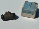 Nos Delco Moraine W9025 Chevy Gmc Buick Oldsmobil Pontiac Wheel Cylinder 5461450. Fixed Price $10.00.