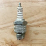 Nos Vintage Champion Uk 10 Spark Plugs 18MM Rolls Royce/ Bentley Out Of Package. Fixed Price $10.00.