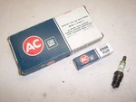 Ac R44TX Spark Plug Set - Nos 1975 Chevrolet V8 All Green Rings. Fixed Price $16.00.