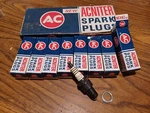 Box Of 8 CR44N Acniter Green Rings Spark Plugs Nos 5613313. Fixed Price $24.99.